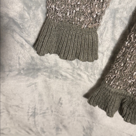 Sisters Cardigan Sweater XL Gray ruffled fringe accent single‎ button closure - Picture 3 of 12